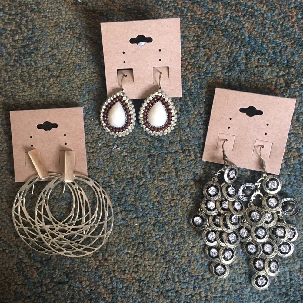 Nice lot of new earrings